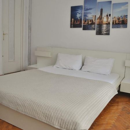 Downtown Apartment Piata Romana Bukarest Kültér fotó